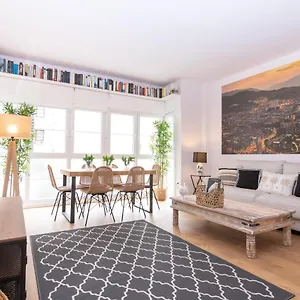 Henao Park De Suites, En Pleno Centro Con Garaje Directo Appartement