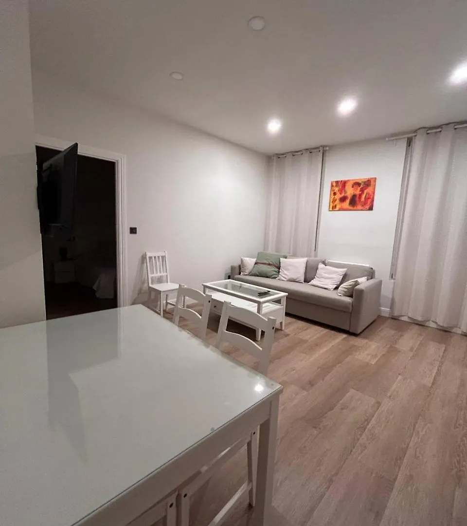 Apartment 2 Habitaciones Privadas Con 1 Bano Privado, Salon Y Cocina Bilbao